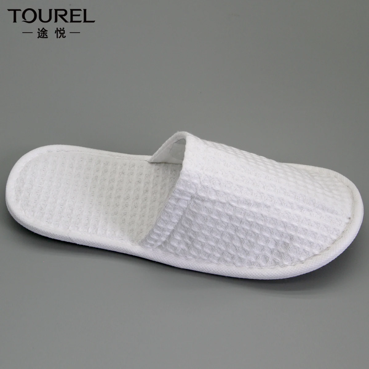 Wholesale 5 Star Luxury Indoor Room Guest Soft Eco-friendly Coral Fleece Portable Disposable Close Toe Hotel Slippers