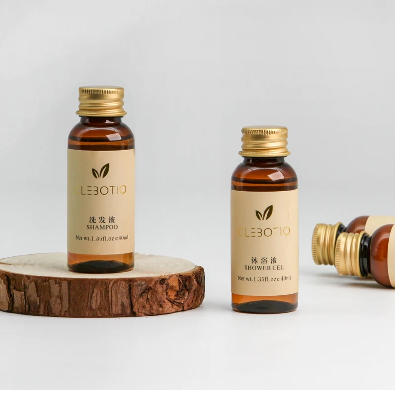 Kit de artículos de cortesía de clase business con botellas de lujo de tamaño de viaje fabricadas en Europa para hoteles personalizados