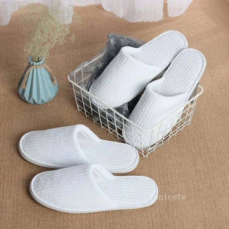 Customizable White Cotton Velour Eva Sole Hotel Slippers Breathable Liner Closed Toe Disposable Unisex Guests' Amenities Factory