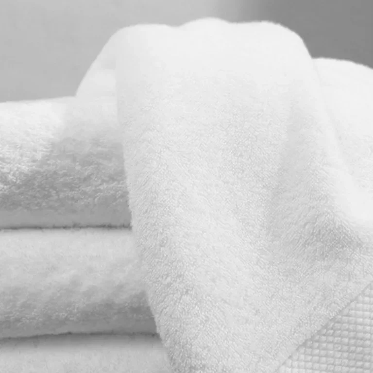 Банное полотенце отличного качества 600 г/м² для отеля, мягкое белое с логотипом, изготовленное на заказ, 70x140 см, отельное банное полотенце 100% хлопок, оптом