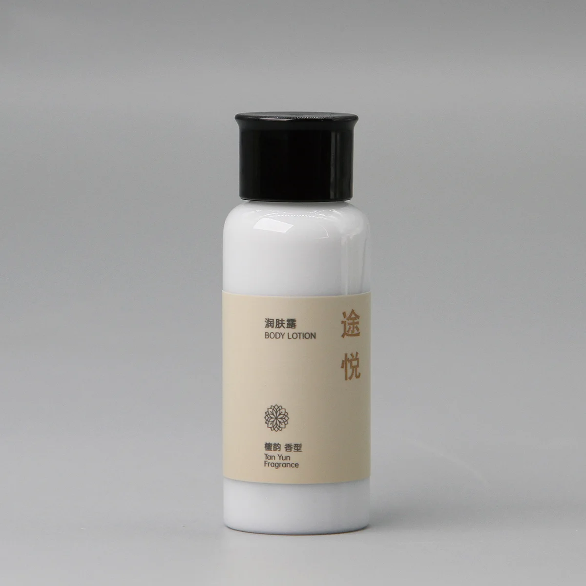 30g Squeeze Bottle Hotel Amenities Set Sandalwood Fragrance With Shampoo Bath Gel Body Lotion Conditioner
