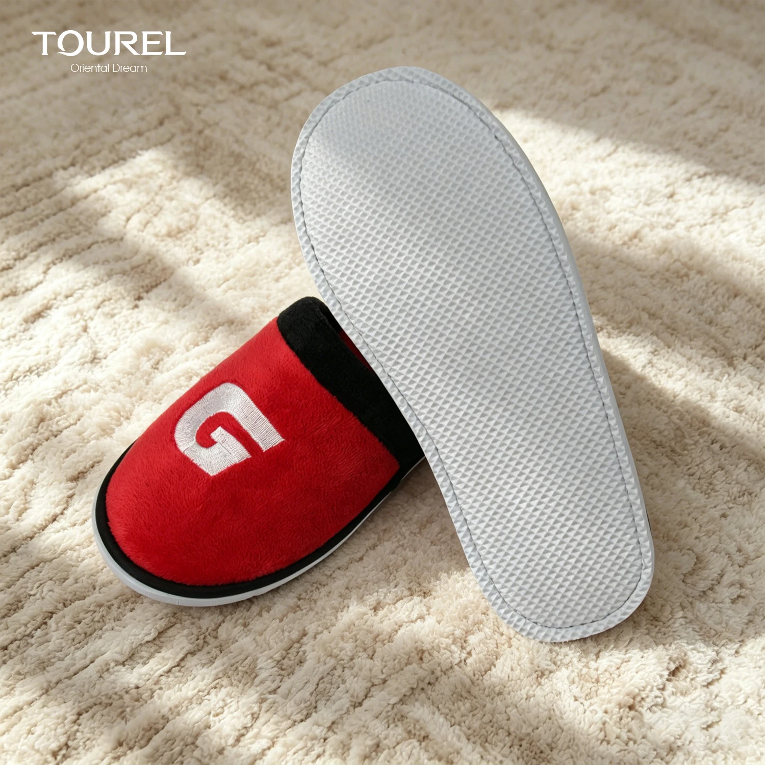 Luxury Crystal Velvet Hotel Slippers Custom Color Embroidered 5 Star Guest Slippers Non-slip Durable Indoor Spa Amenity Slippers