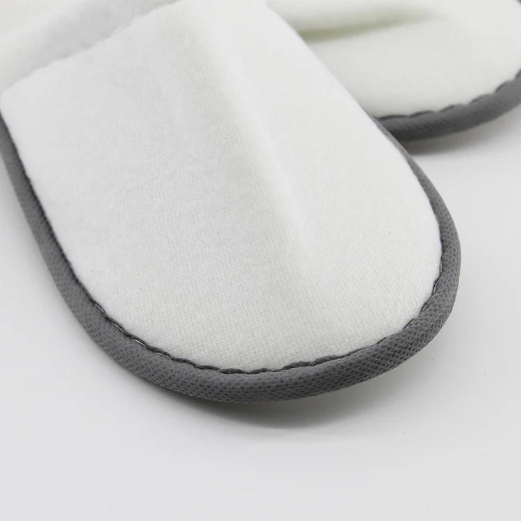 Wholesale Personalized Comfortable Eco-friendly Hotel China Soft Warm Winter Velour Bedroom Guest Slipper Customized Color Logo