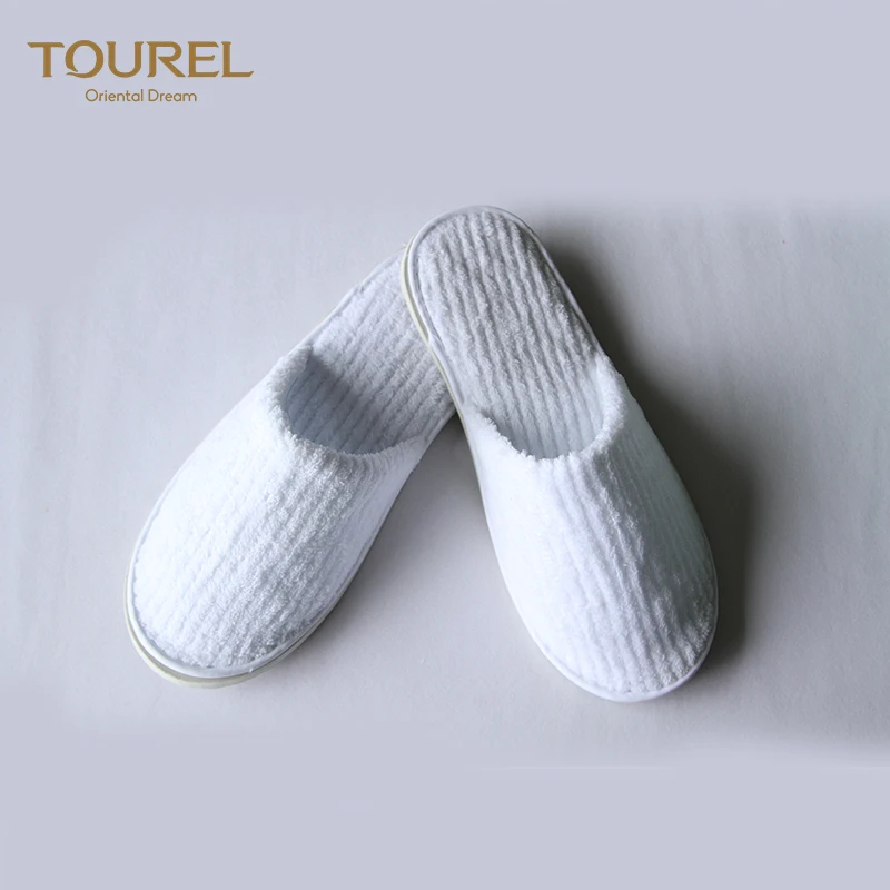 Wholesale Low Price Disposable Luxury Stripe Coral Fleece Eva Sole Eco-friendly Hotel Spa Wedding Slippers For Guests Various