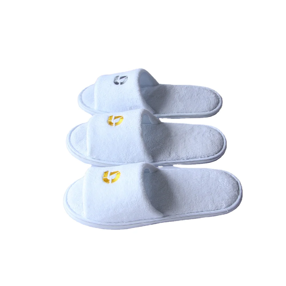Luxury Eco-friendly Wedding Disposable Hotel Spa Slippers With Coral Fleece Velvet Portable Design And Embroidery Logo