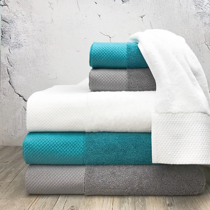 Factory Wholesales Luxury Hotel Towel 70x140 Extra Thick White Bath Comfortable 600gsm Knitted Cotton Towel